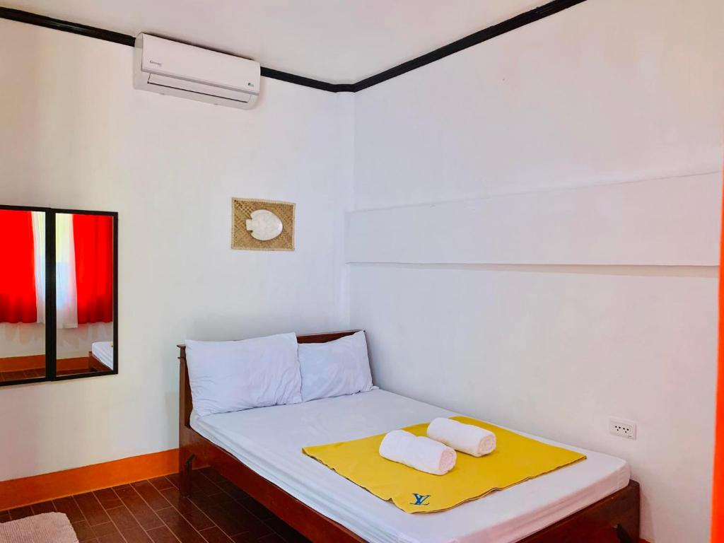 Vangie's Homestay - Tweepersoonskamer Met Eigen Badkamer