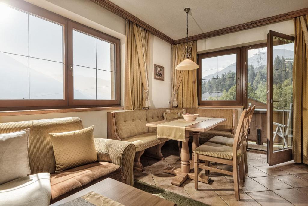 ASTER Boutique Hotel & Chalets - 10