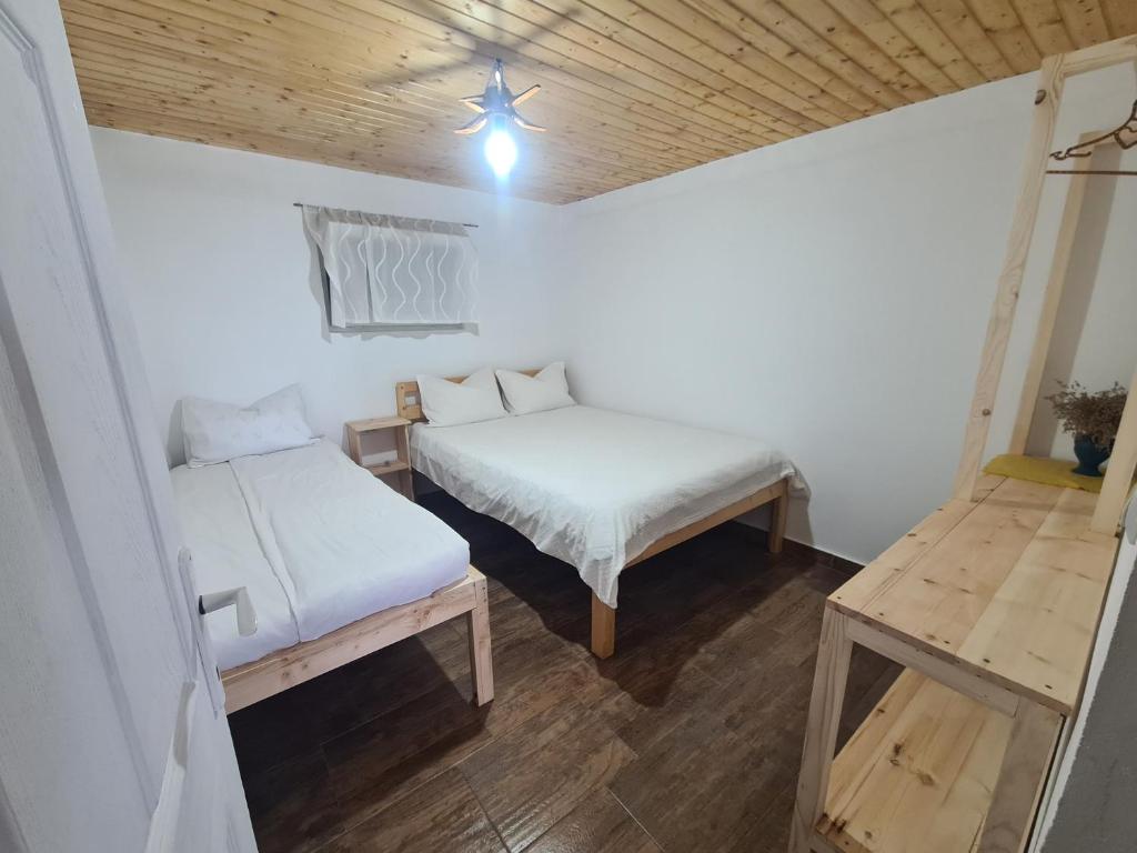 Cabana Dor de Apuseni - Four-Bedroom House