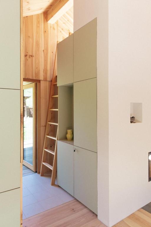 Fotografie z fotogalerie ubytování baumhaus buchengrün v destinaci Dobl-Zwaring