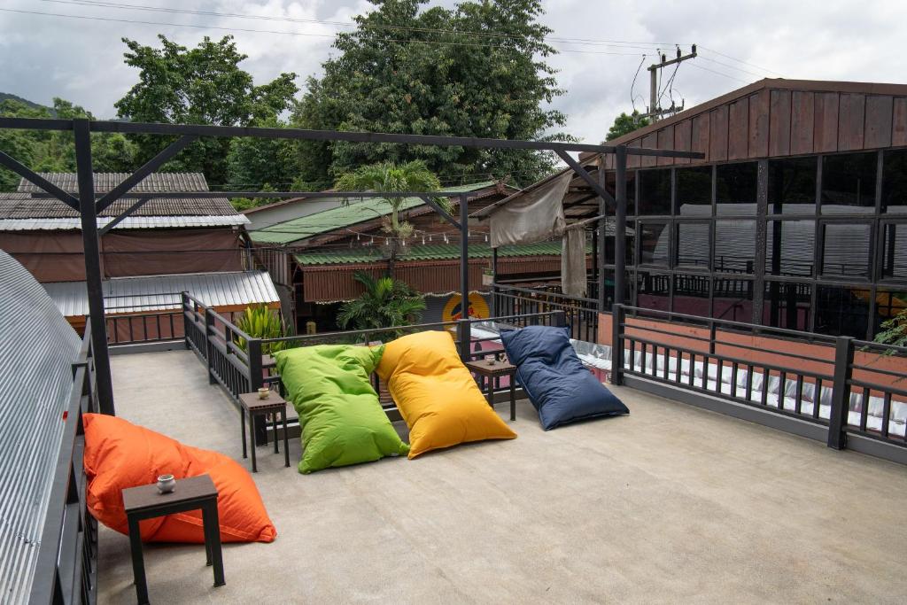 Posezení v ubytování K-Bunk Hostel Pai Walking Street