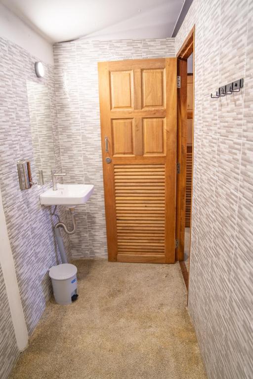 Koupelna v ubytování K-Bunk Hostel Pai Walking Street