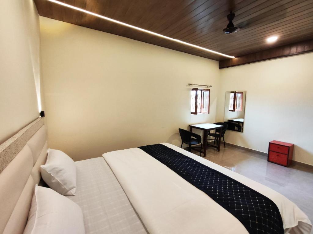 Postel nebo postele na pokoji v ubytování Sunrise Homestay Agra Near Taj Mahal