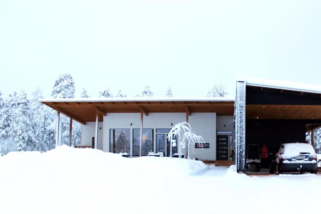 Arctic Modern Home v zimě