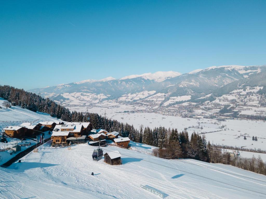 ZAGLGUT HOTEL-CHALETS Wellness & Views with Summer Card Included v zimě