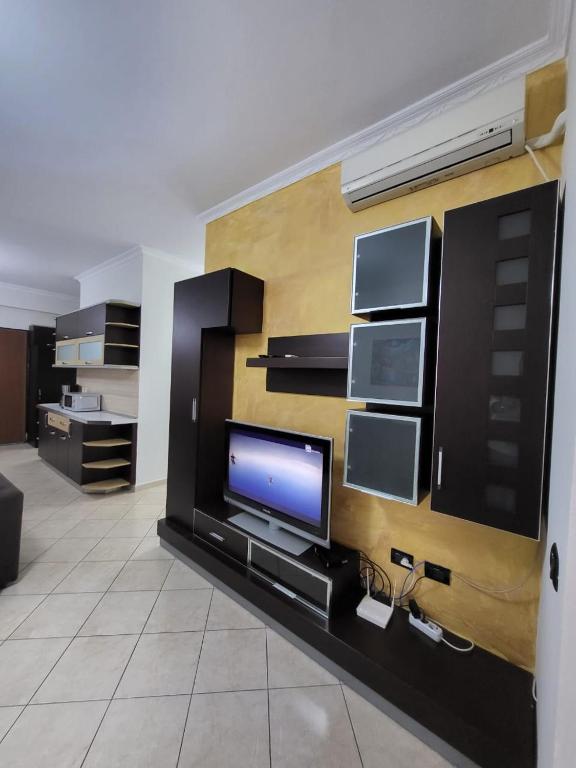 Sea View Apartment 65 - Image 5