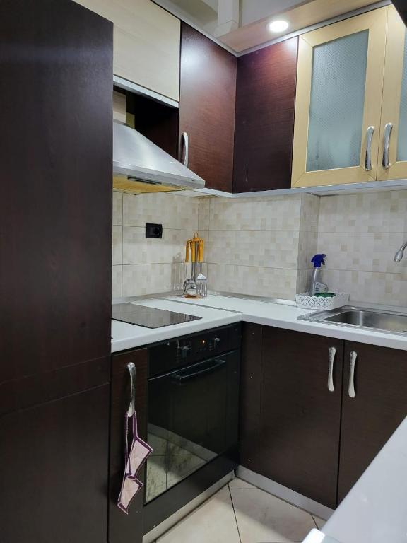 Sea View Apartment 65 - Image 3