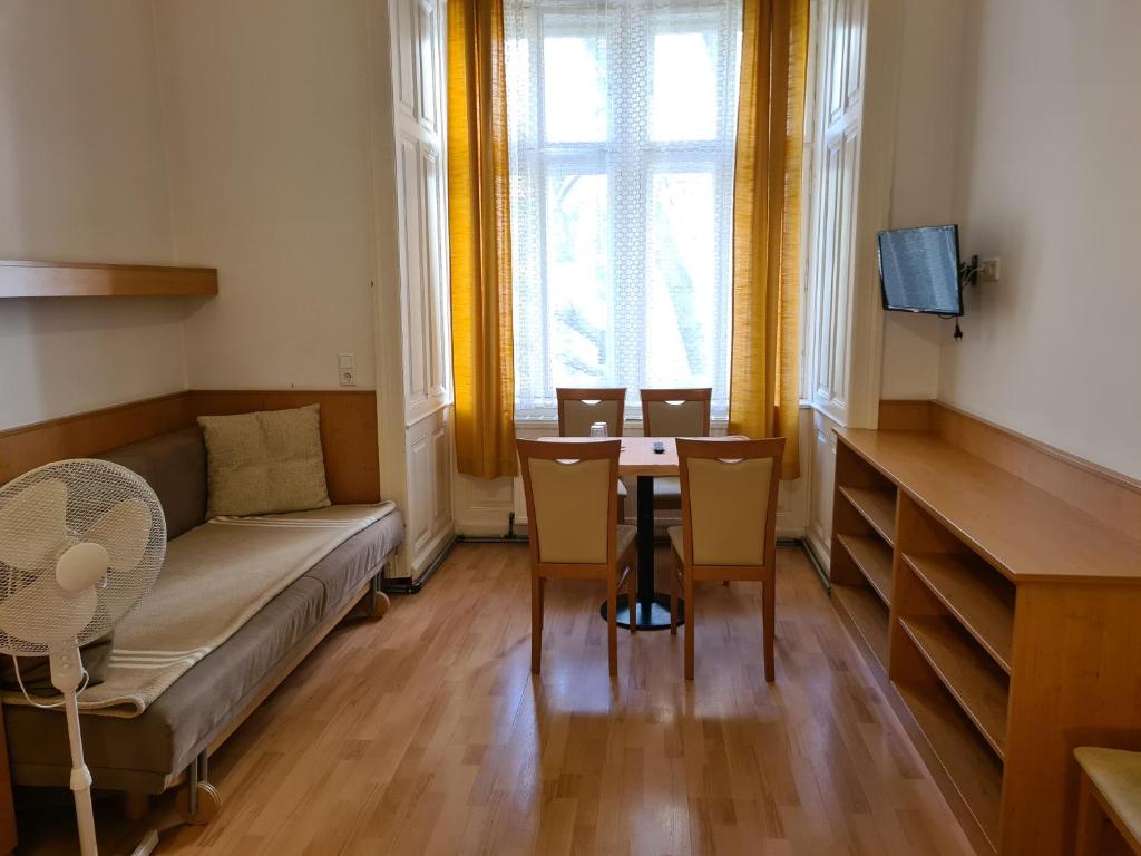 Posezení v ubytování Pension Ani-Falstaff