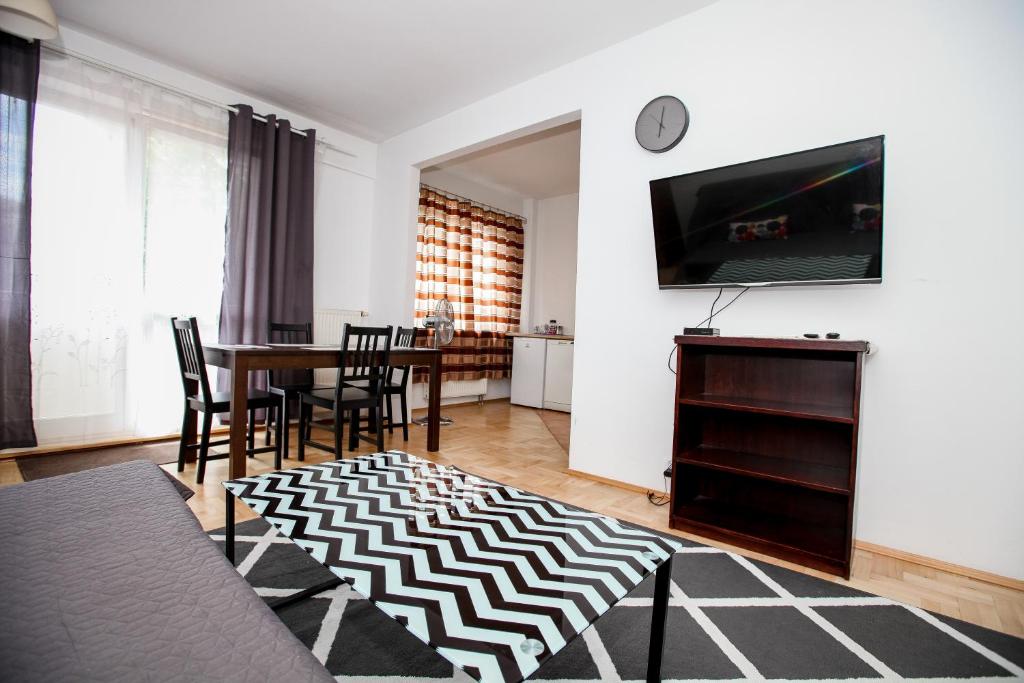 Green Kabaty Apartment 2 - One-Bedroom Apartment