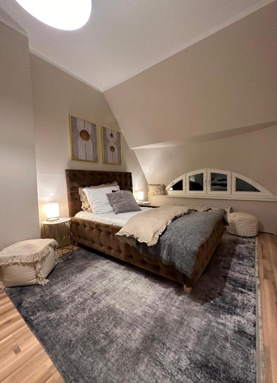 GREEN ISLAND - Deluxe Double Room With Extra Bed