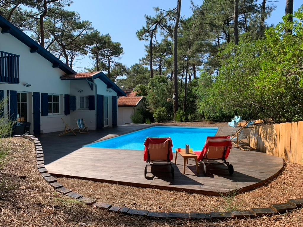 Swimmingpoolen hos eller tæt på Villa Mamychou