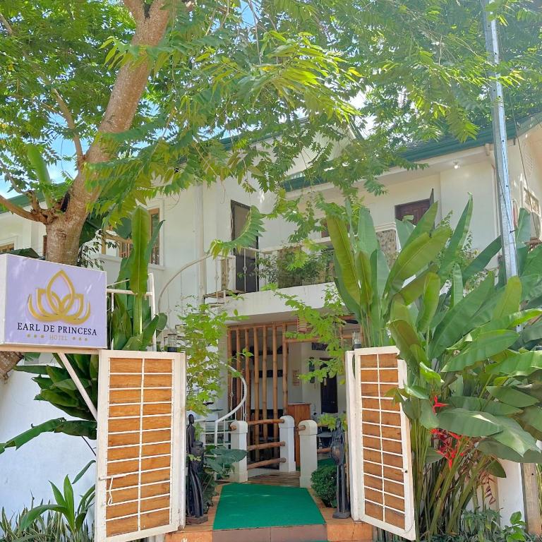 Zahrada ubytování Earl De Princesa Hotel