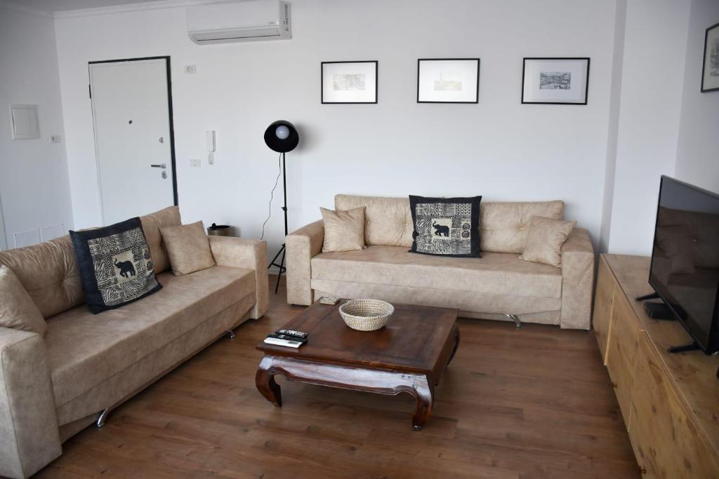 E Apartment, in Center, Cozy - Image 9
