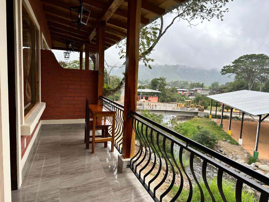 La Casa de Cecilia Mindo - Twin Room With Mountain View