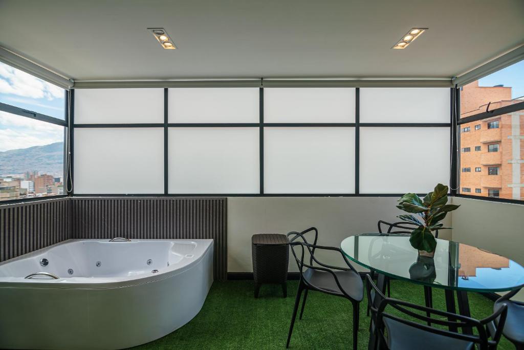First Class Hotel - Penthouse Apartment