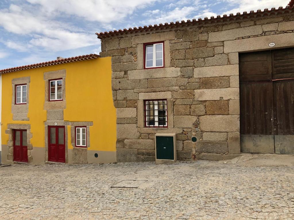 O edifício onde o apartamento está situado