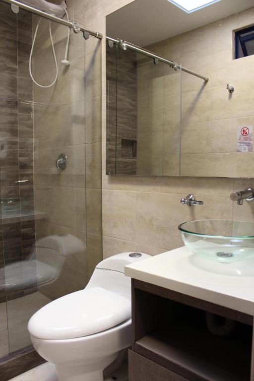 Koupelna v ubytování Agora Suites Self-Service Boutique Hotel