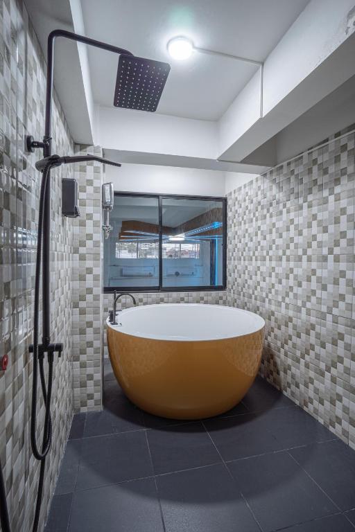 Koupelna v ubytování Buakhao Villa Pattaya Center 5 bedroom
