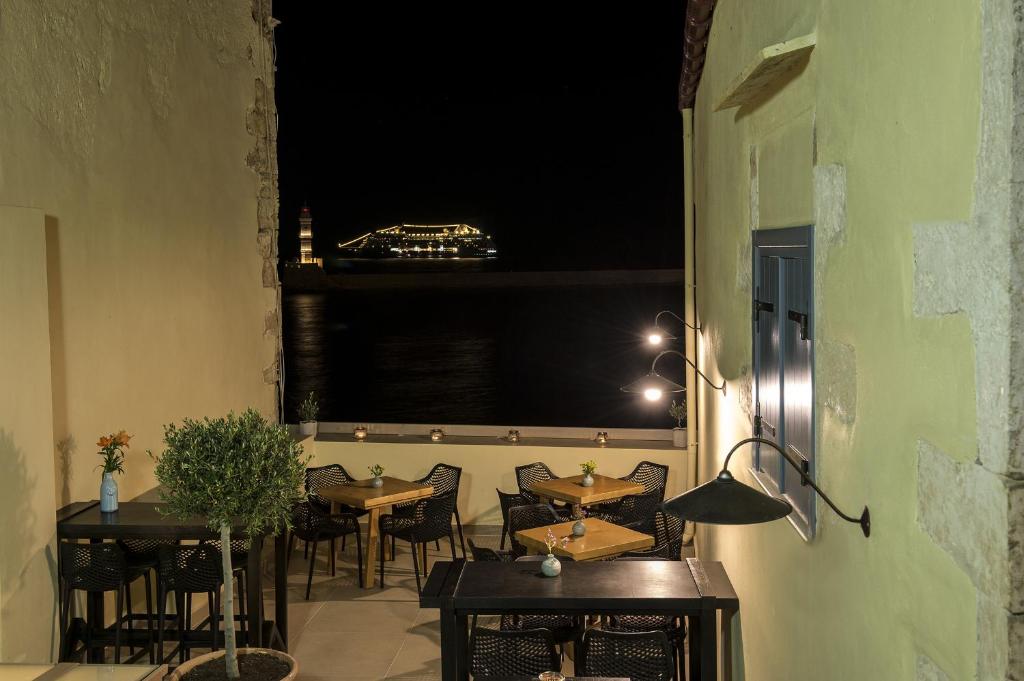 Posezení v ubytování Elia Zampeliou Hotel