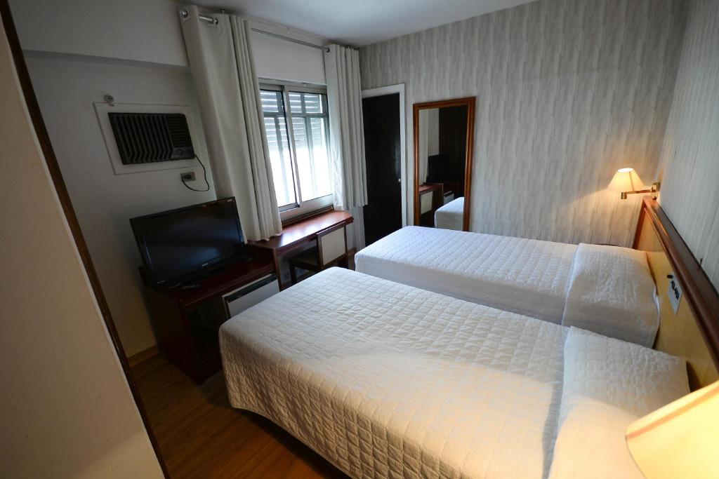  Caravelle Palace Hotel