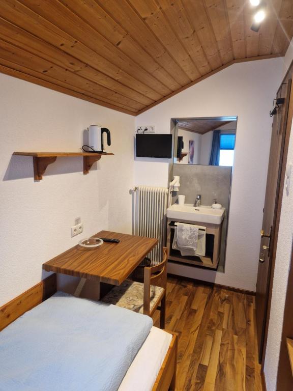 Kuchyň nebo kuchyňský kout v ubytování Haus Talblick