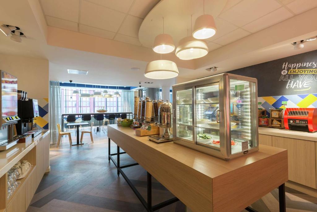 Hampton By Hilton Antwerp Central Station - Resim 15