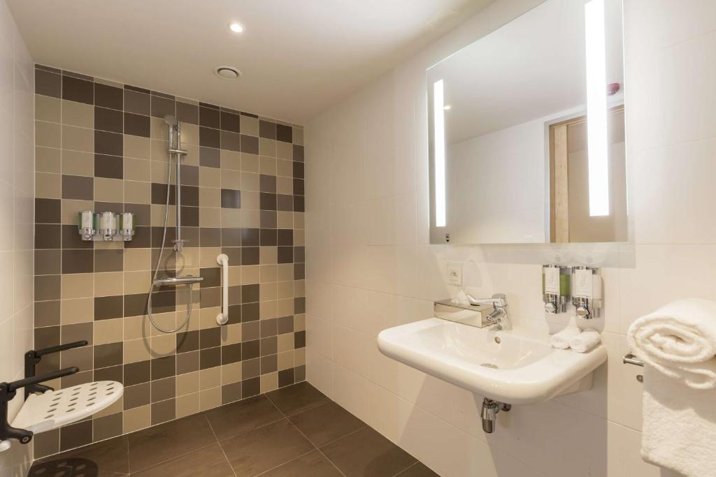 Hampton By Hilton Antwerp Central Station - Resim 26