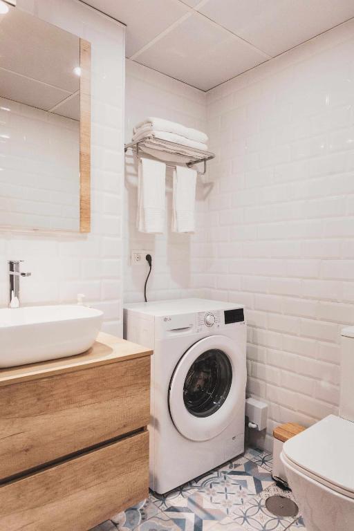 Koupelna v ubytování Precioso apartamento en primera línea de playa III