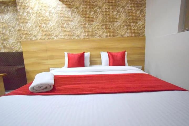 Postel nebo postele na pokoji v ubytování Hotel Midnight