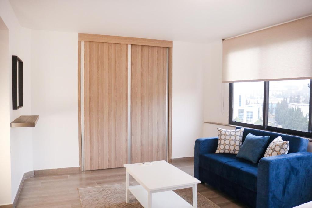 Red Carpet Hotel & Suites - Familienzimmer Mit Balkon