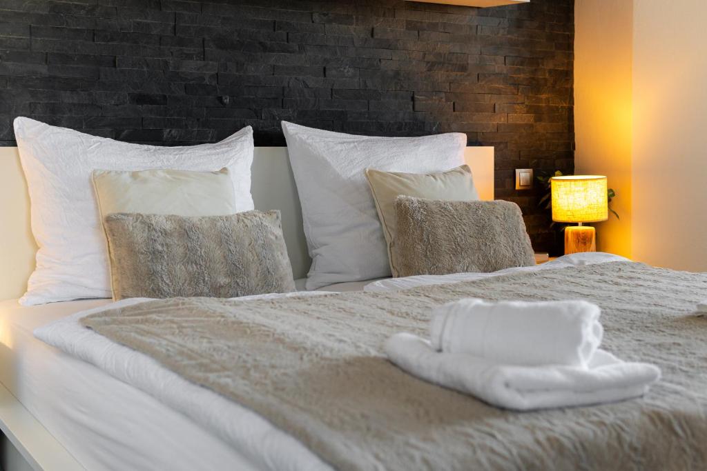 Beautiful Apartments With Parking In a Quiet Location - 19