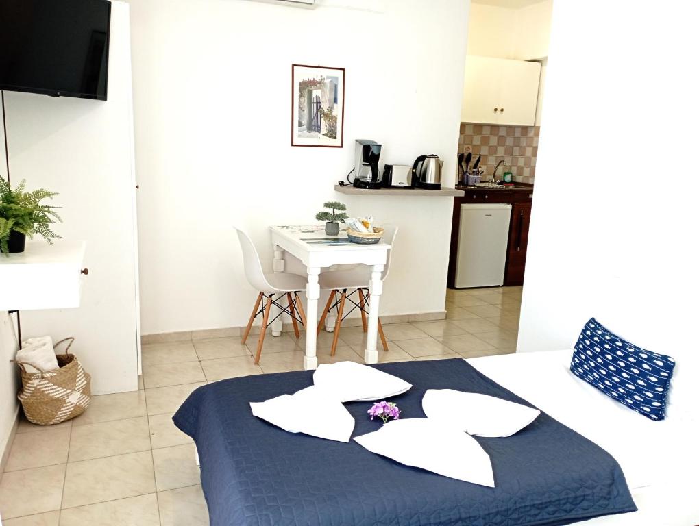 Nautilus City Studios & Apartments - 13