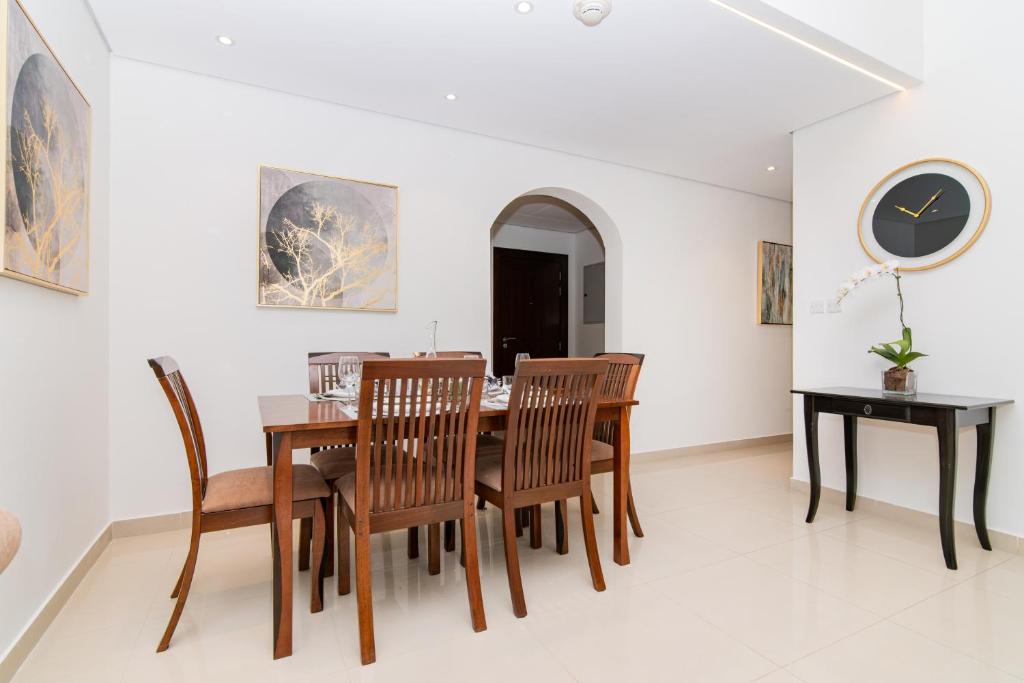 Posezení v ubytování Dubai Marina,JBR -Luxurious 2 BR King Suite