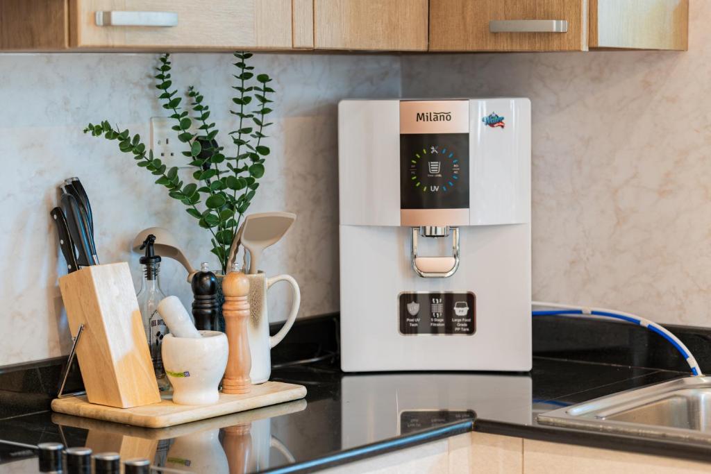 Dubai Marina,JBR -Luxurious 2 BR King Suite - Resim 14