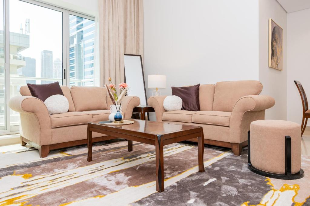 Posezení v ubytování Dubai Marina,JBR -Luxurious 2 BR King Suite