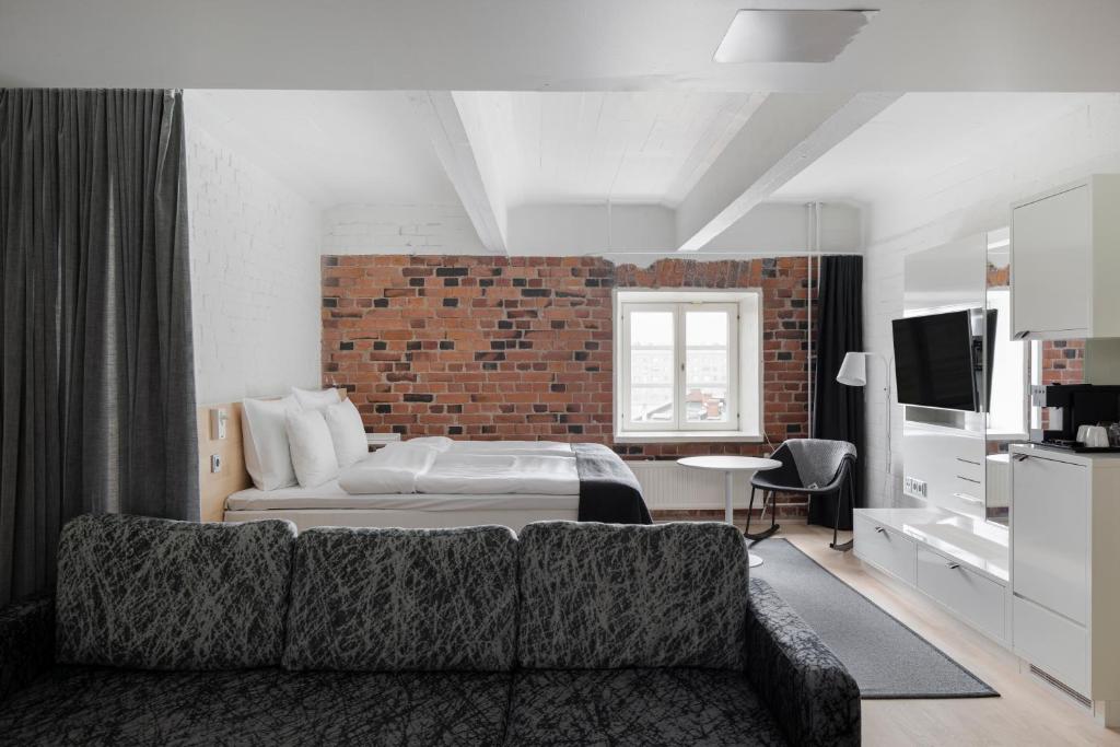 Original Sokos Hotel Villa Tampere - Junior Suite With Sauna And Extra Bed