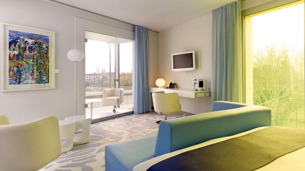 art'otel cologne, Powered by Radisson Hotels - Resim 14