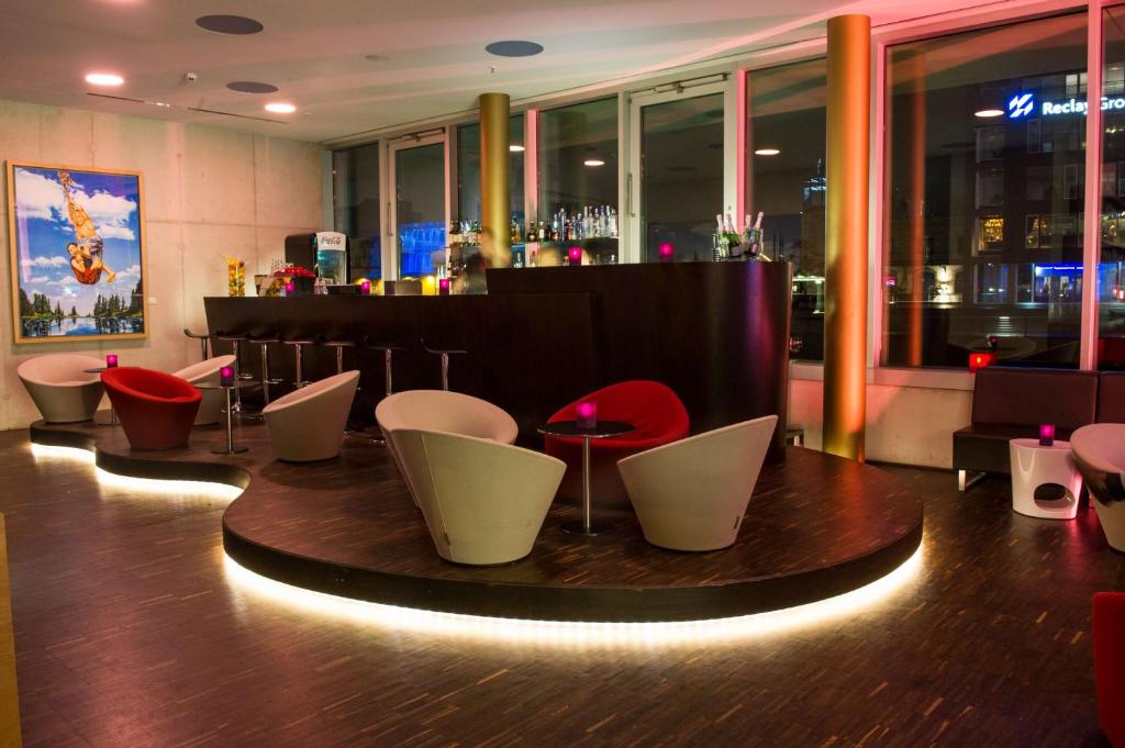 art'otel cologne, Powered by Radisson Hotels - Resim 31
