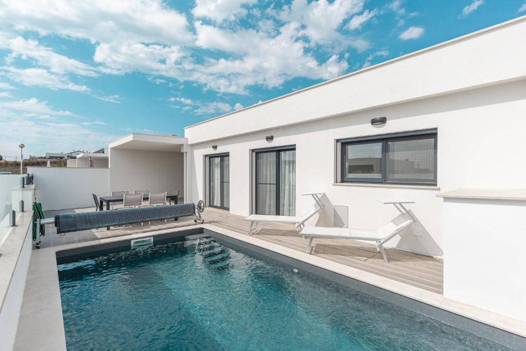 Villa Patricia - Three-Bedroom House