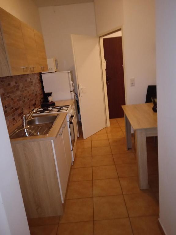 Kuchyňa alebo kuchynka v ubytovaní Apartments Keinergasse 18-contactless check-in!