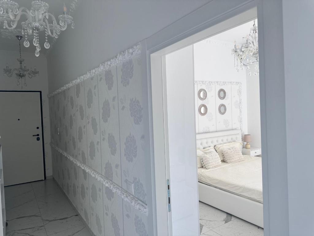 Luxurious Apartment at Square 21 - Image 7