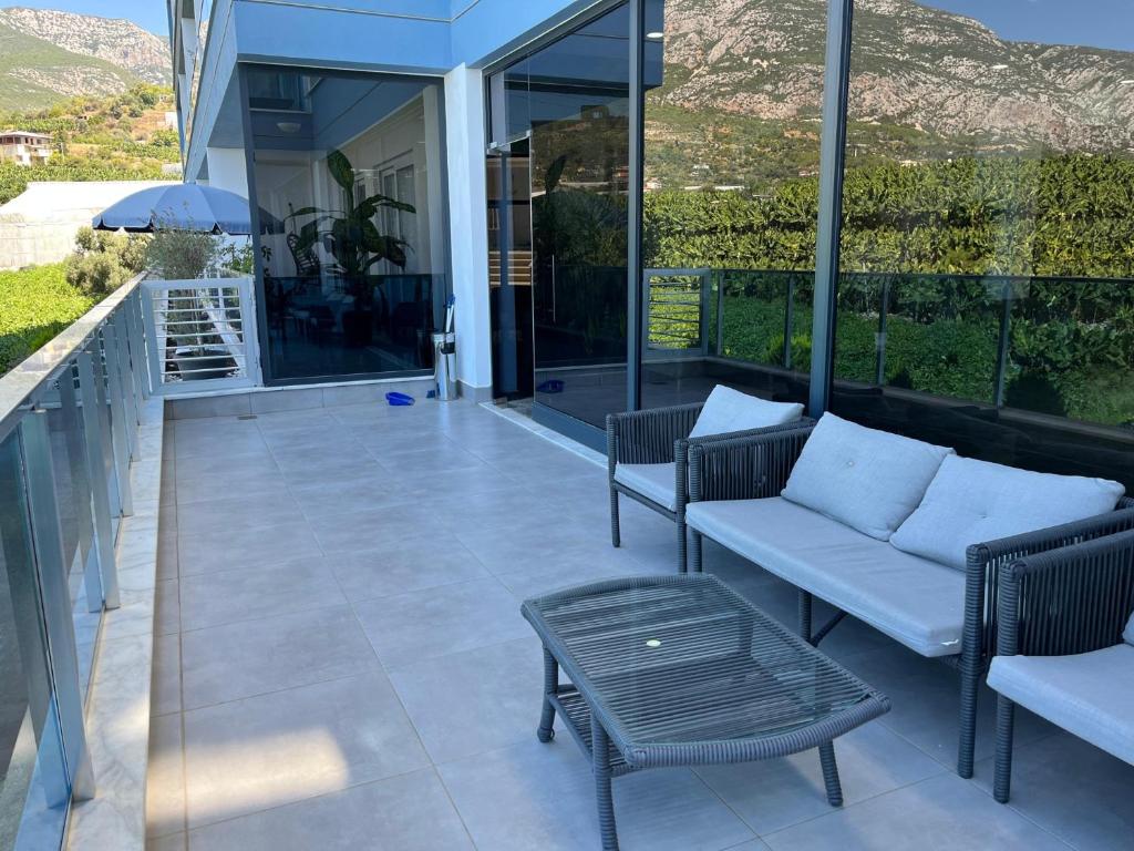 Fotografie z fotogalerie ubytování Residence w Balcony and Shared Pool 7 min to Coast v destinaci Mahmutlar