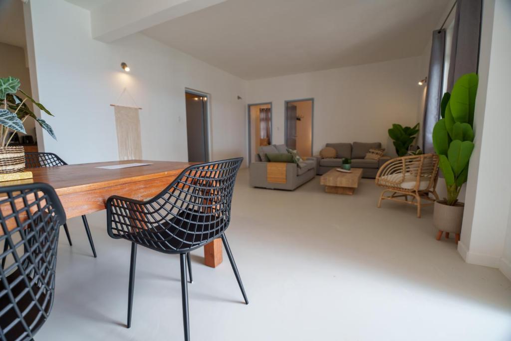 Posezení v ubytování Waterside Apartments