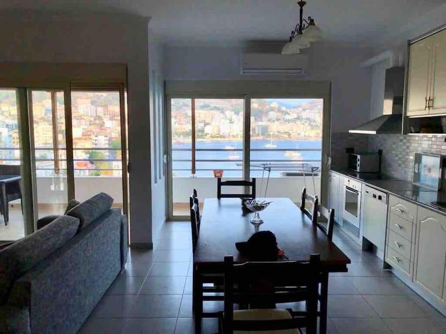 Beachfront Apartment 200m From Port - Imazhi 9