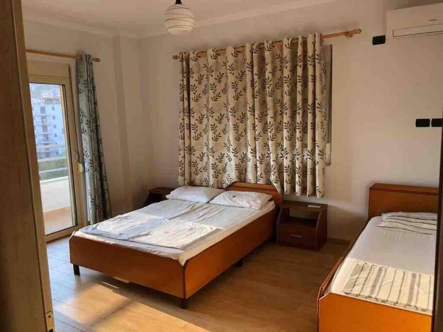 Beachfront Apartment 200m From Port - Imazhi 2