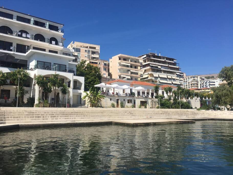Beachfront Apartment 200m From Port - Imazhi 5