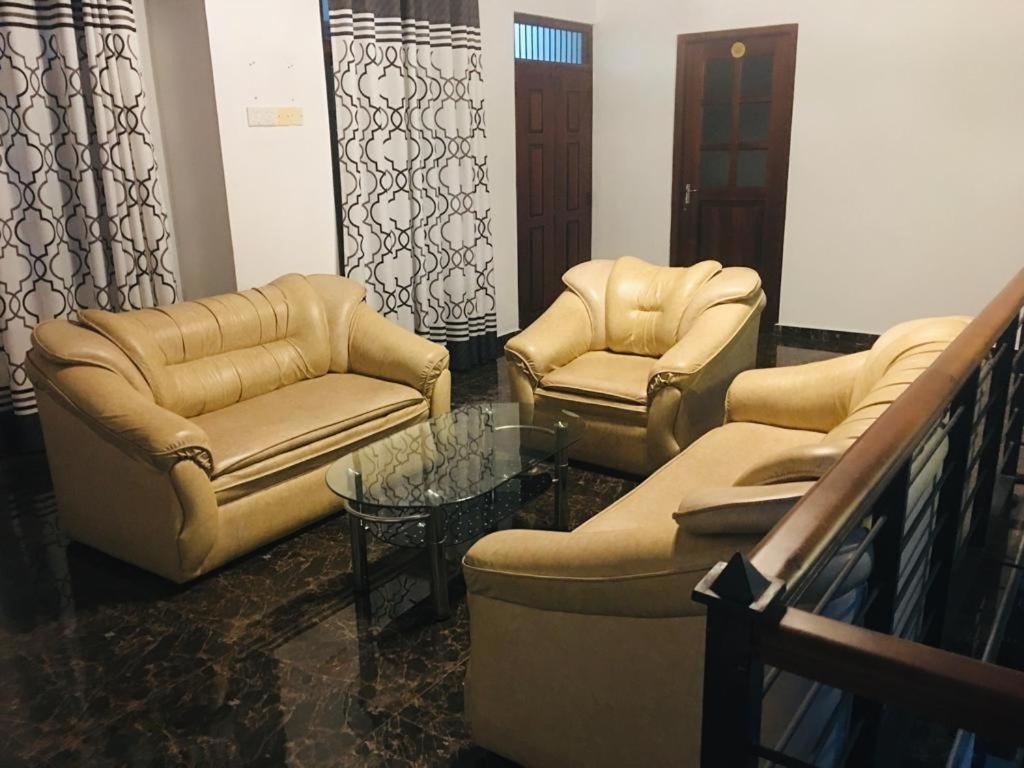 Posezení v ubytování Kavee Transit Hotel