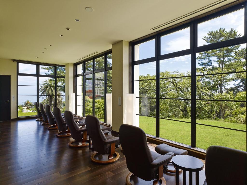 Posezení v ubytování Kawana Hotel
