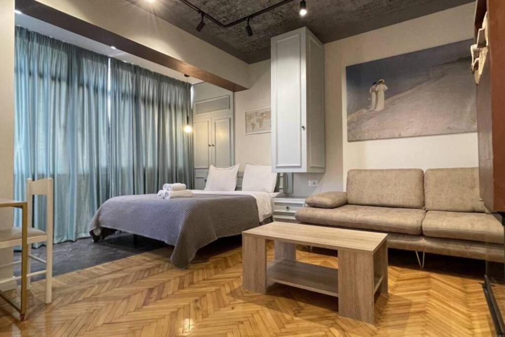 Central Studio in Myslym Shyri Street - Imazhi 2