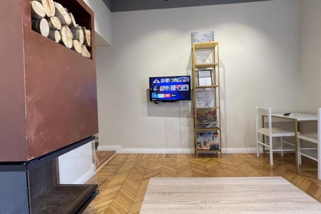 Central Studio in Myslym Shyri Street - Imazhi 5